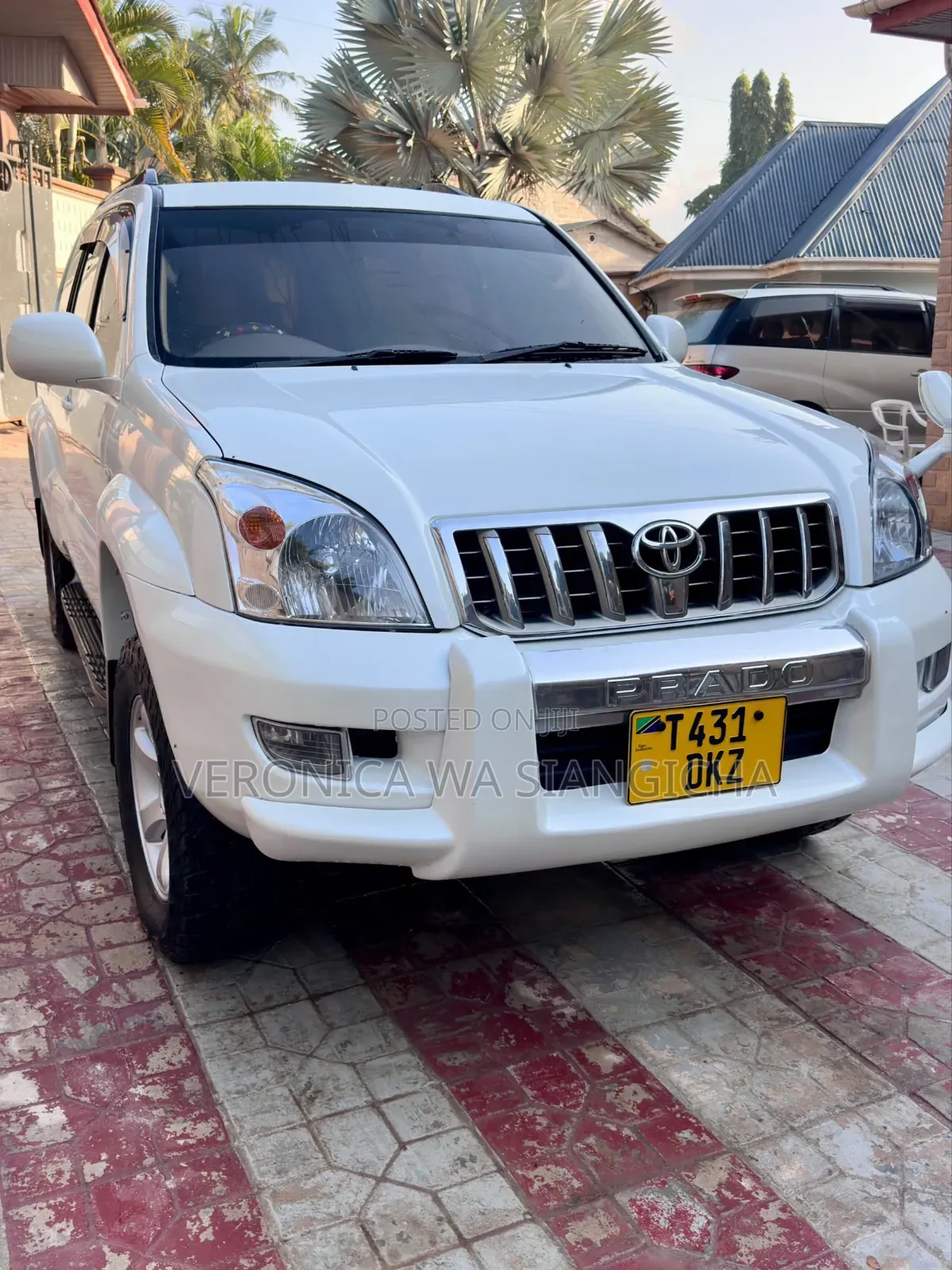 Toyota Land Cruiser Prado 2005 White