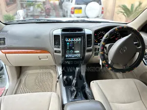 Toyota Land Cruiser Prado 2005 White