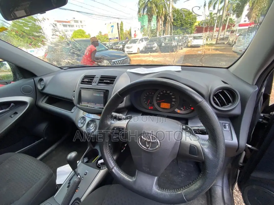 Toyota Vanguard 2011 Gray