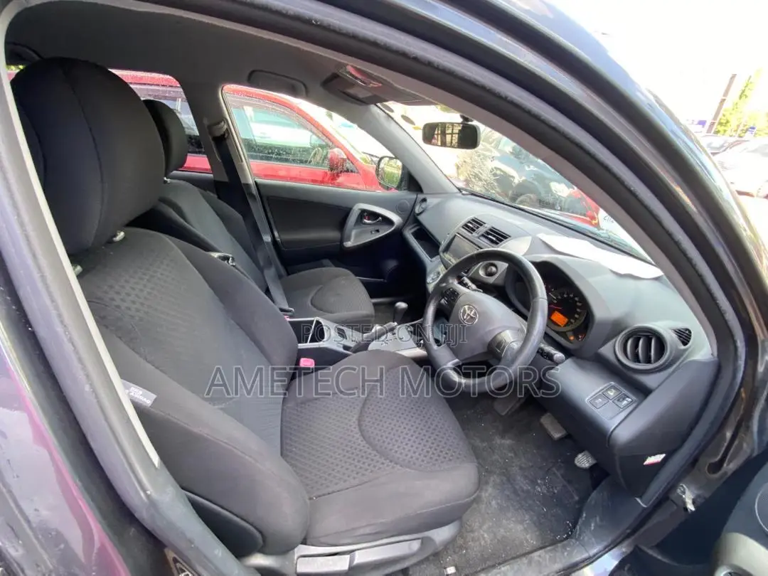 Toyota Vanguard 2011 Gray