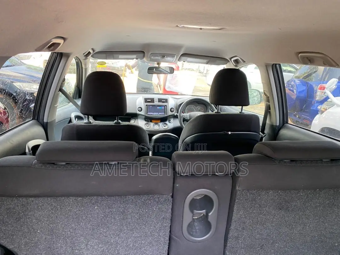 Toyota Vanguard 2011 Gray