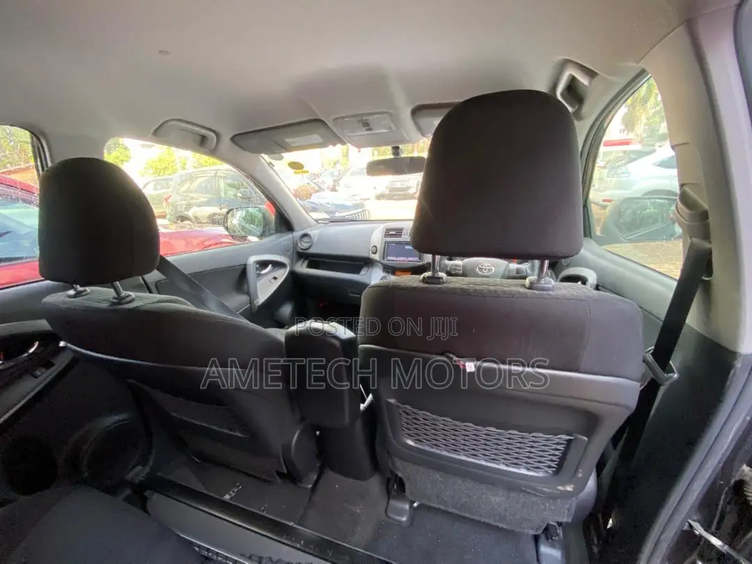 Toyota Vanguard 2011 Gray