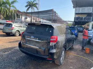 Toyota Vanguard 2012 Black