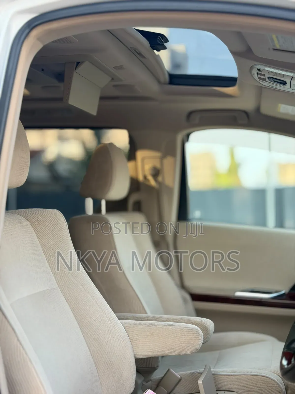 Toyota Alphard 2011 White