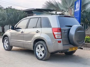 Suzuki Escudo 2008 Gray