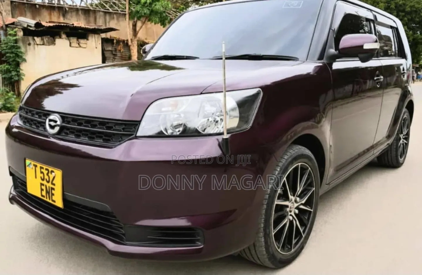 Toyota Corolla Rumion 2011 Maroon