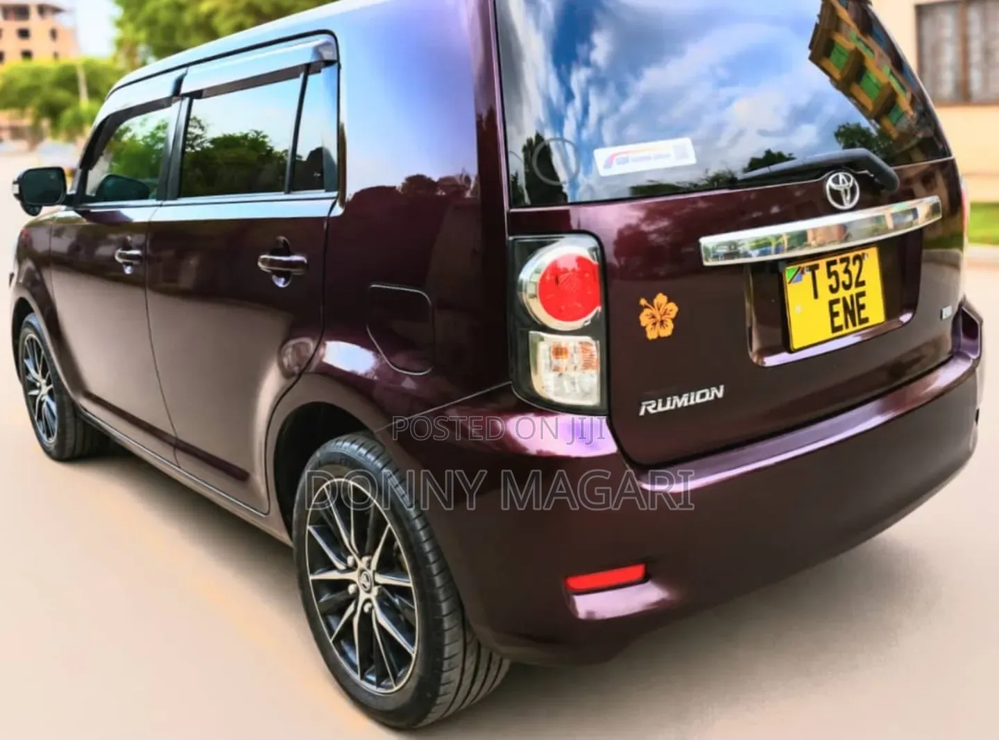 Toyota Corolla Rumion 2011 Maroon
