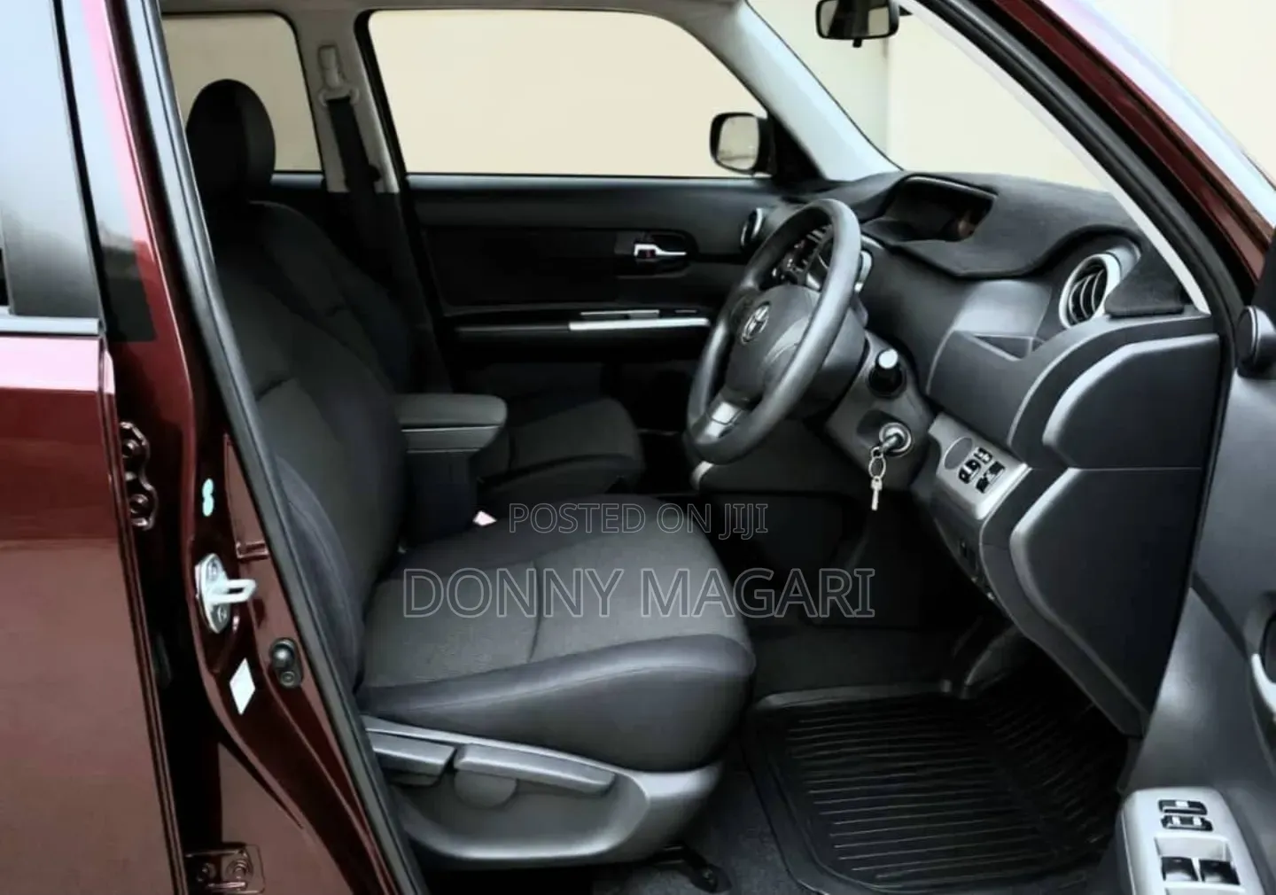 Toyota Corolla Rumion 2011 Maroon
