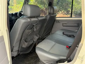 Toyota Land Cruiser 2018 White