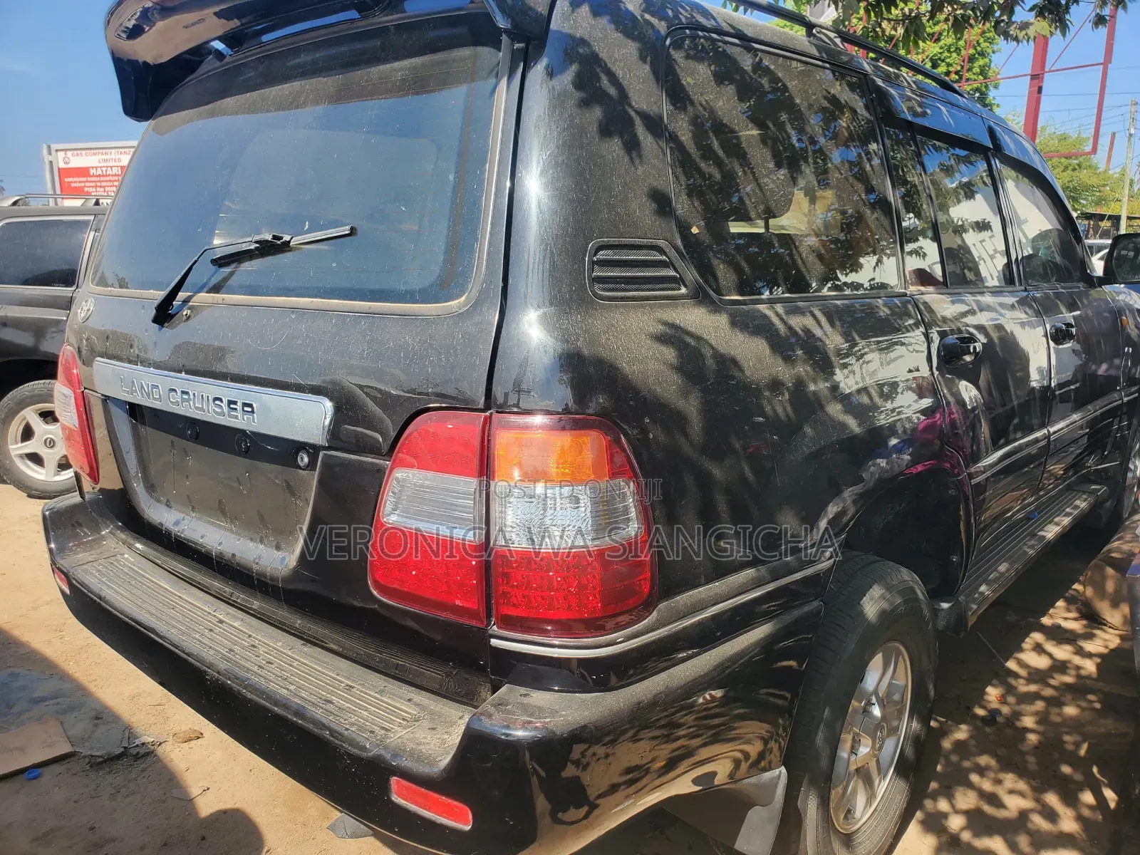 Toyota Land Cruiser 2002 Black
