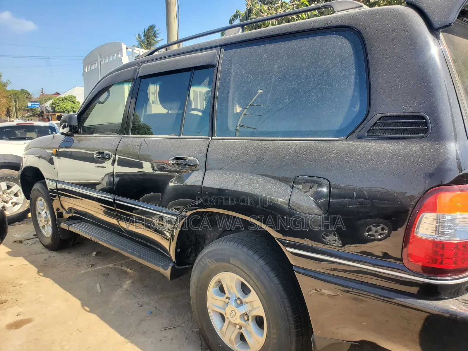 Toyota Land Cruiser 2002 Black
