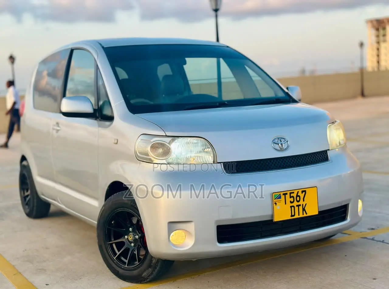 Toyota Porte 2005 Silver