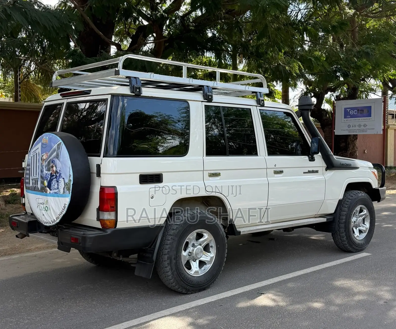 Toyota Land Cruiser 2018 White