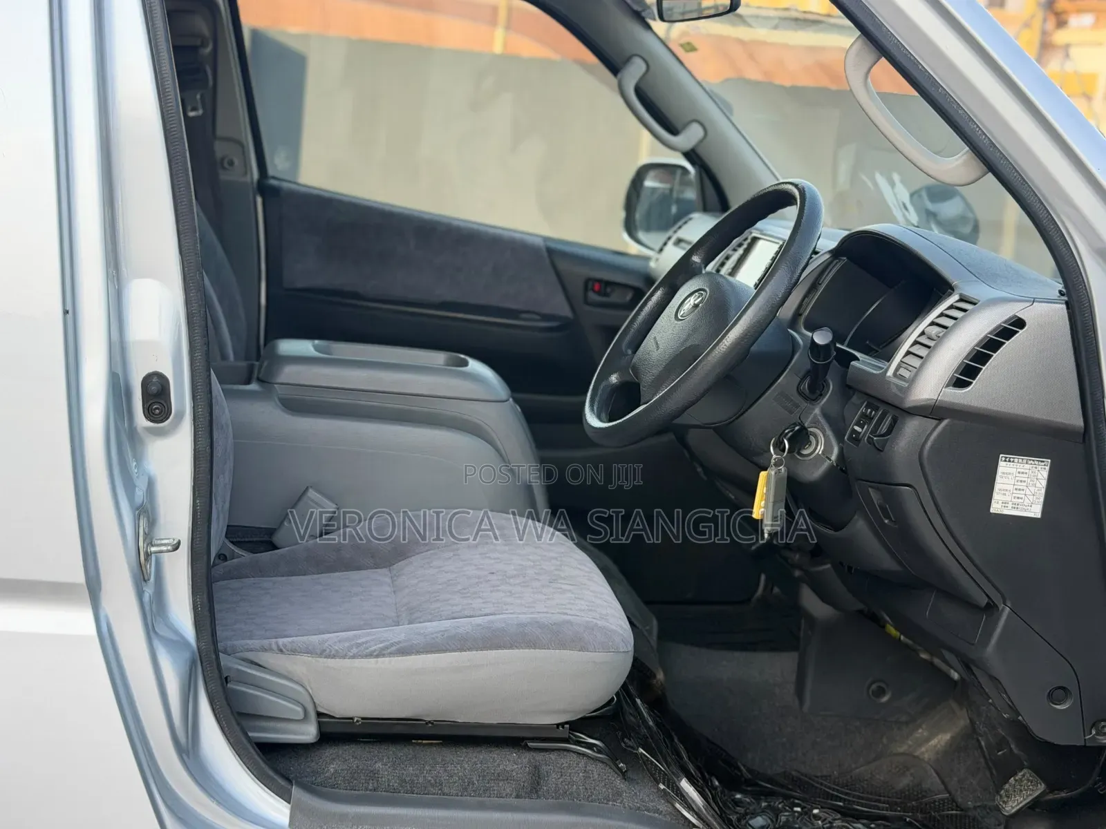 Toyota HiAce 2007 Silver