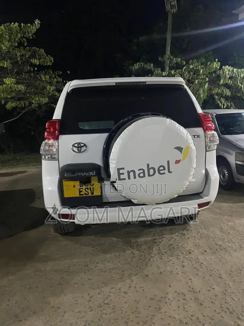 Toyota Land Cruiser Prado 2006 White