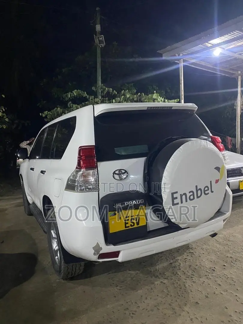 Toyota Land Cruiser Prado 2006 White