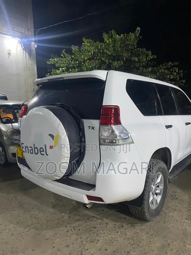 Toyota Land Cruiser Prado 2006 White