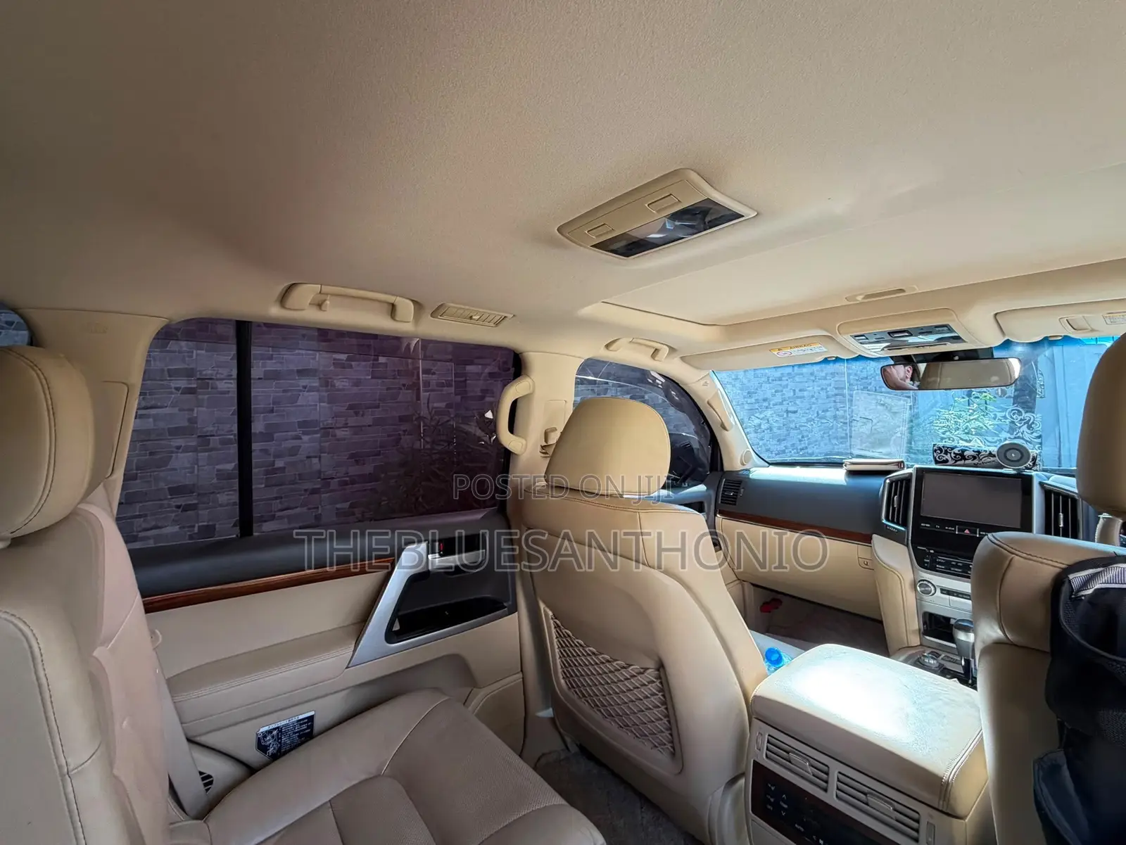 Toyota Land Cruiser 2016 White