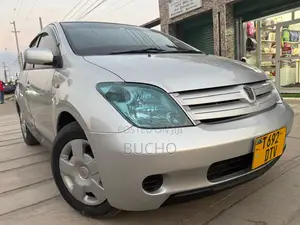Toyota IST 2005 Silver