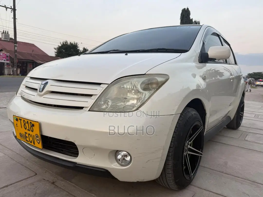 Toyota IST 2005 White
