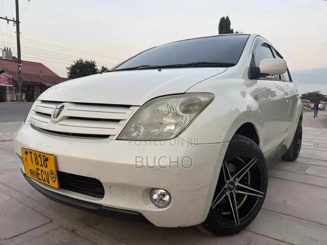 Toyota IST 2005 White