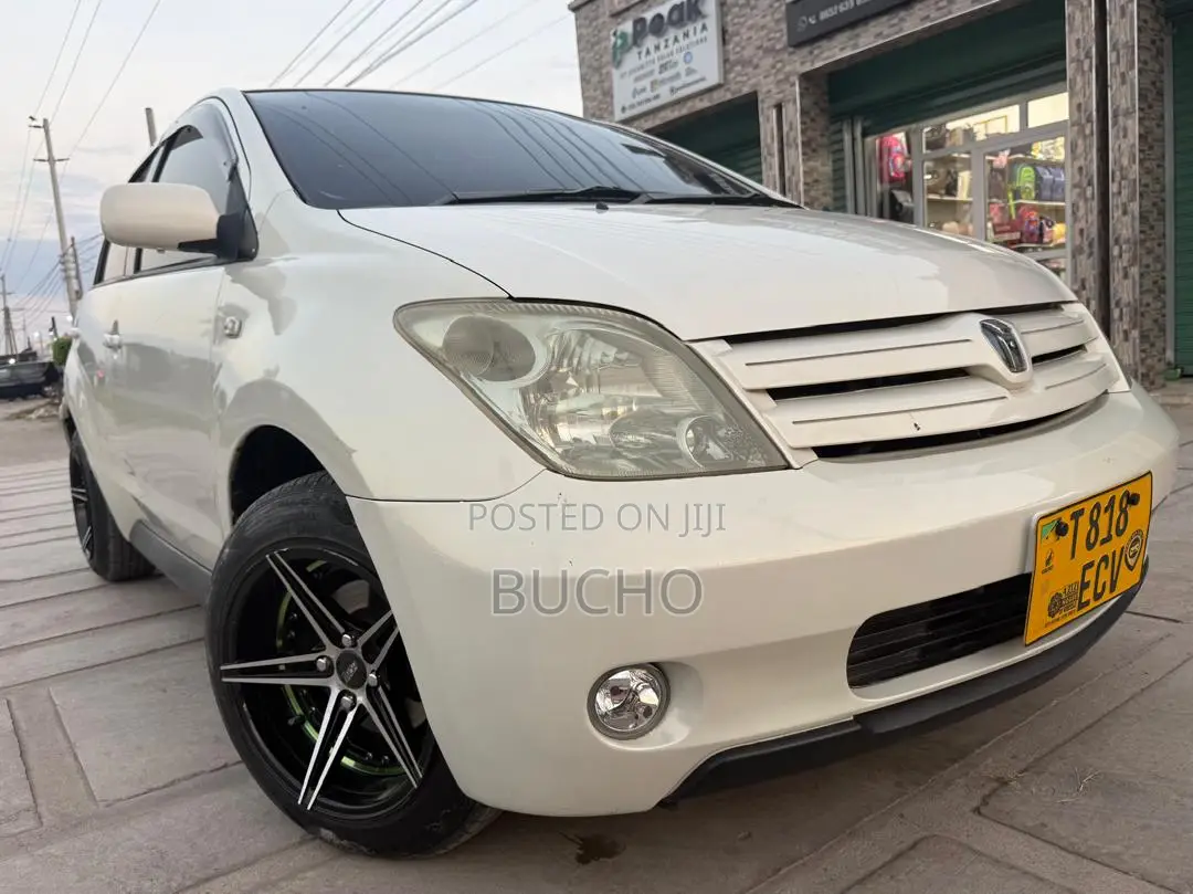 Toyota IST 2005 White
