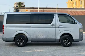 Toyota HiAce 2007 Silver