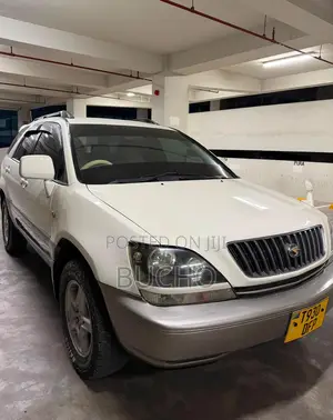 Toyota Harrier 2004 White