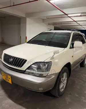 Toyota Harrier 2004 White