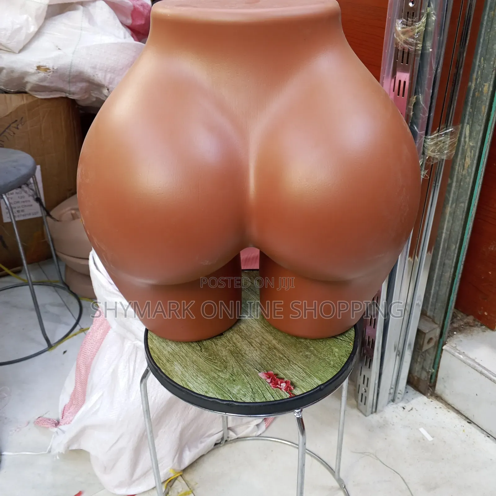 Mdoli Wa Ku-Display Shanga Na Nguo Za Ndani Za Kike
