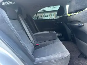 Toyota Crown 2006 Silver
