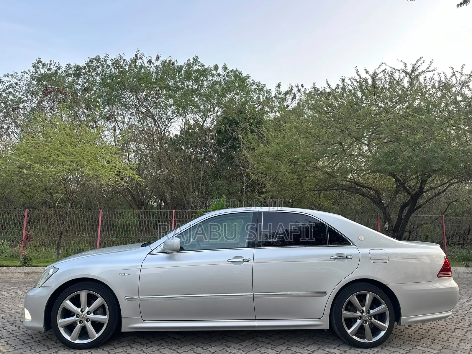 Toyota Crown 2006 Silver