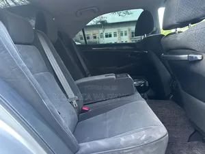Toyota Crown 2006 Silver