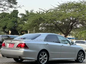 Toyota Crown 2006 Silver