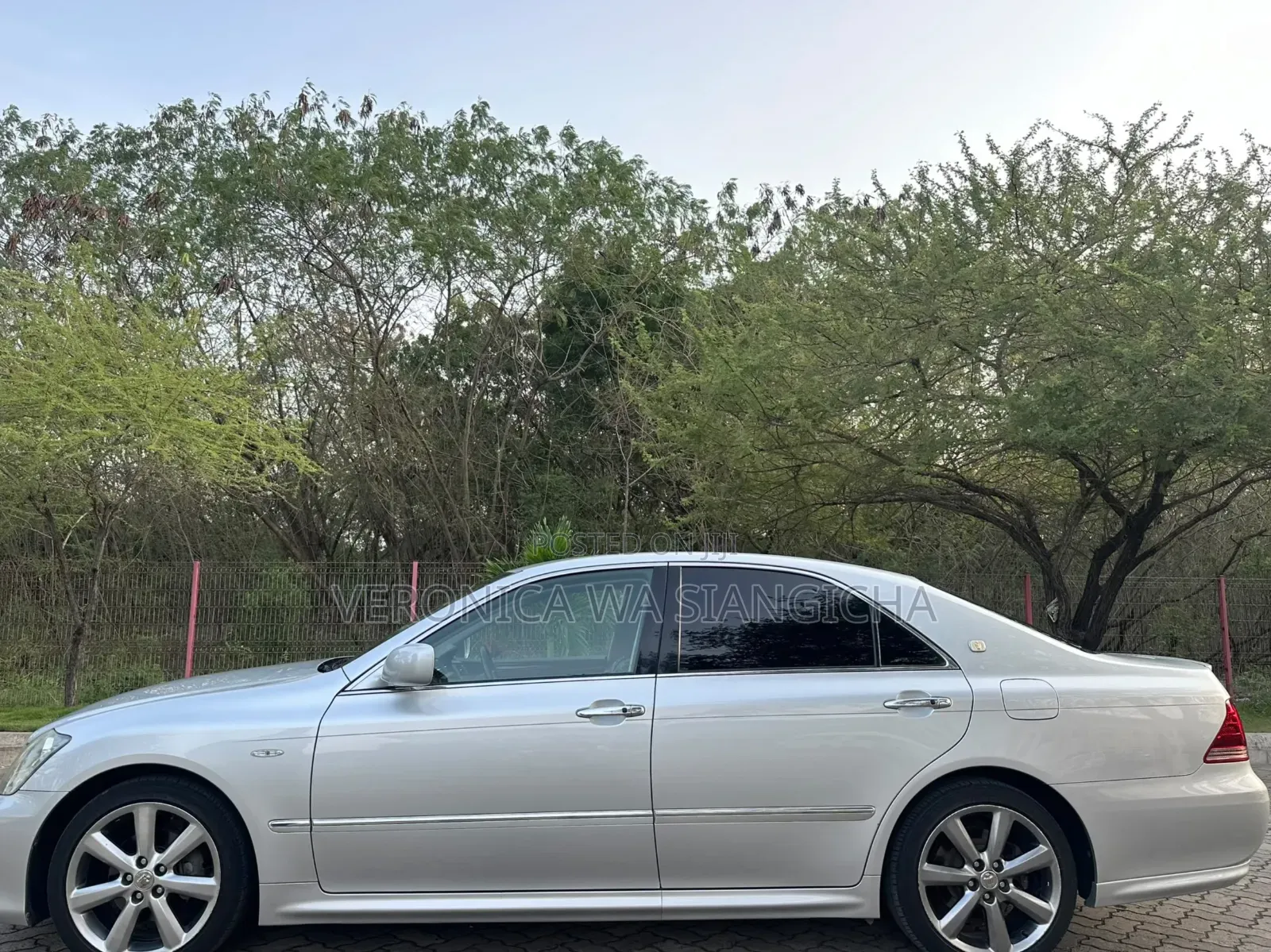 Toyota Crown 2006 Silver