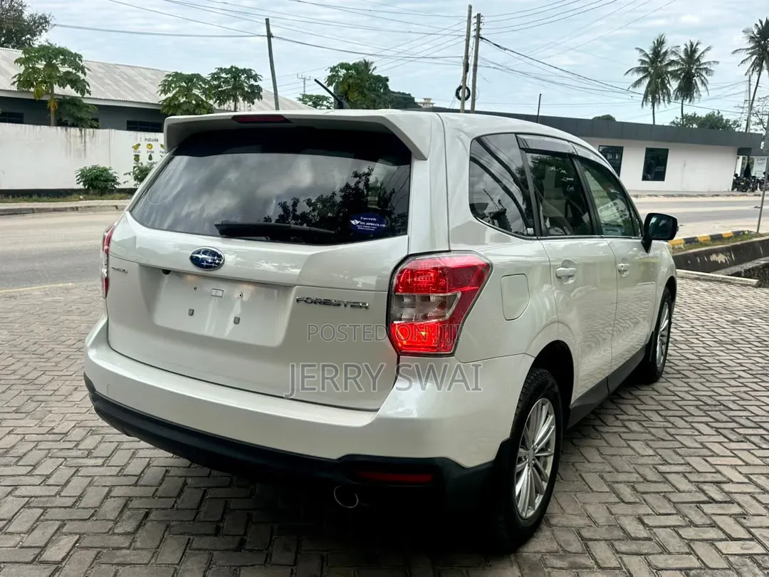 Subaru Forester 2014 Pearl