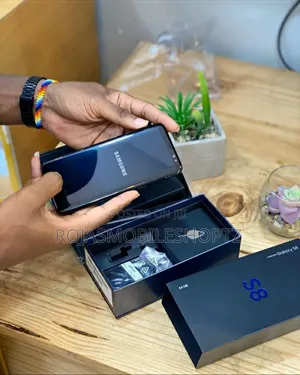 New Samsung Galaxy S8 64 GB Black