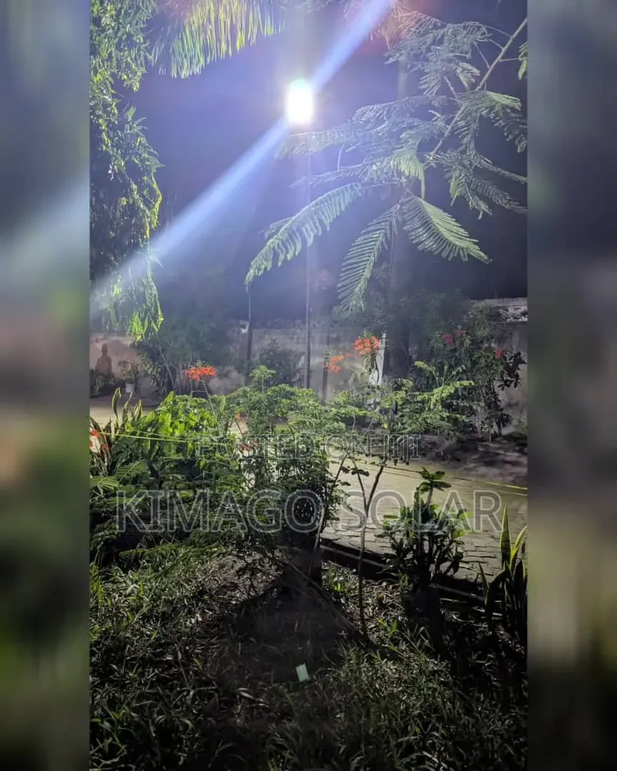 Taa Ya Solar 1500w Ya Aluminium Inamulika Eneo Kubwa Usiku Kucha
