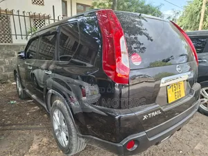 Nissan X-Trail 2012 Black