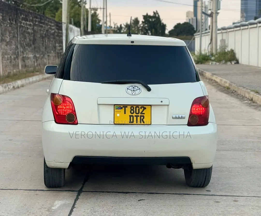 Toyota IST 2005 White