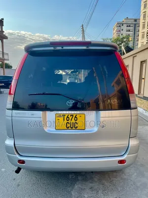 Toyota Noah 2001 Silver