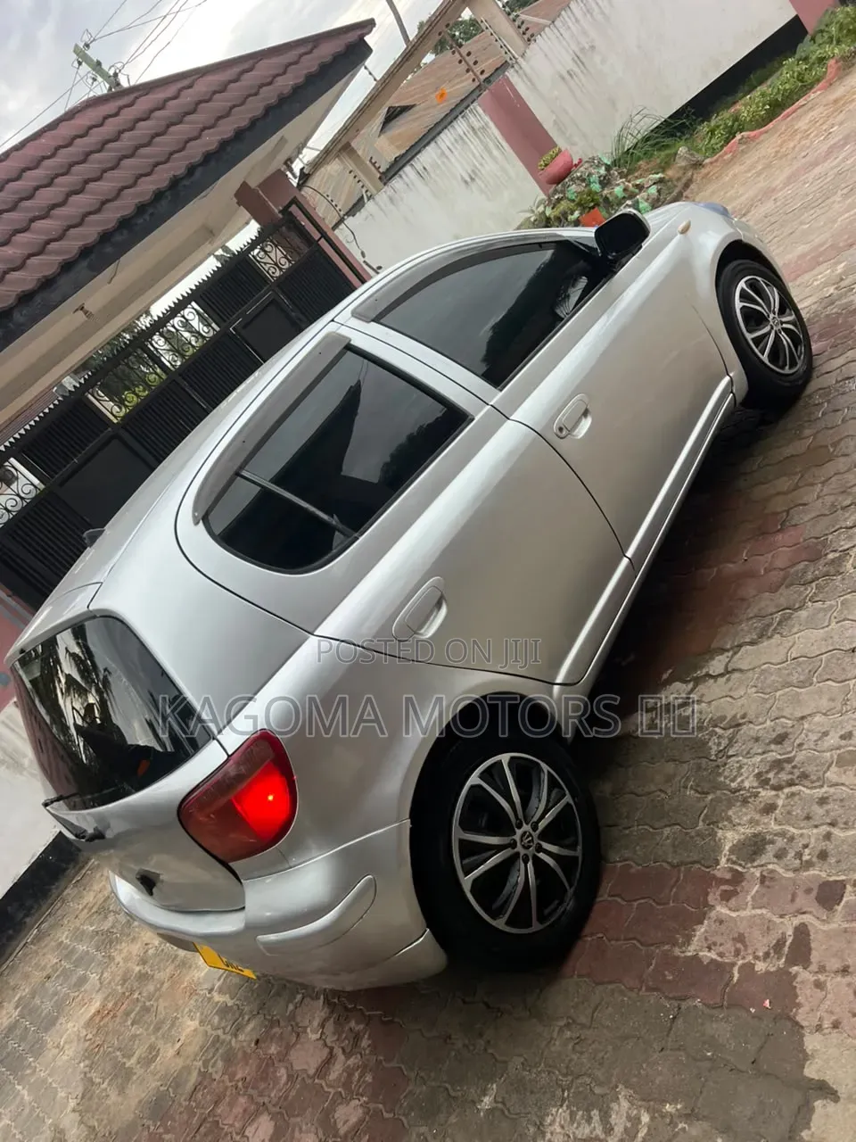 Toyota Vitz 2002 Silver