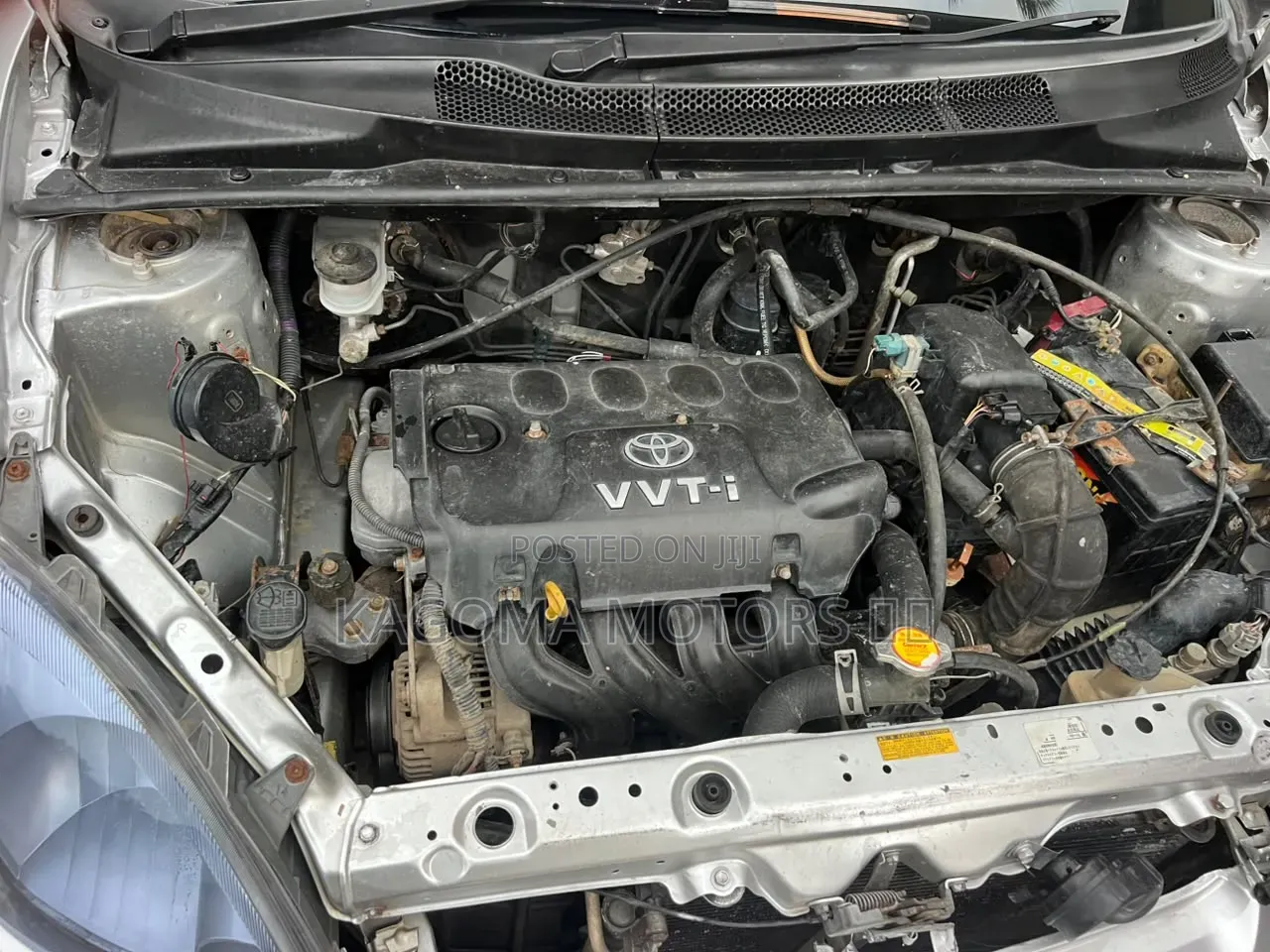 Toyota Vitz 2002 Silver
