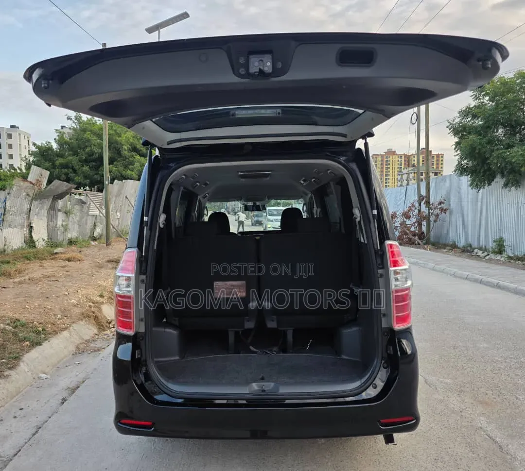 Toyota Noah 2008 Black
