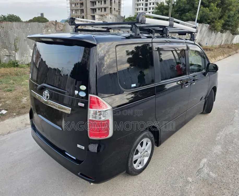 Toyota Noah 2008 Black