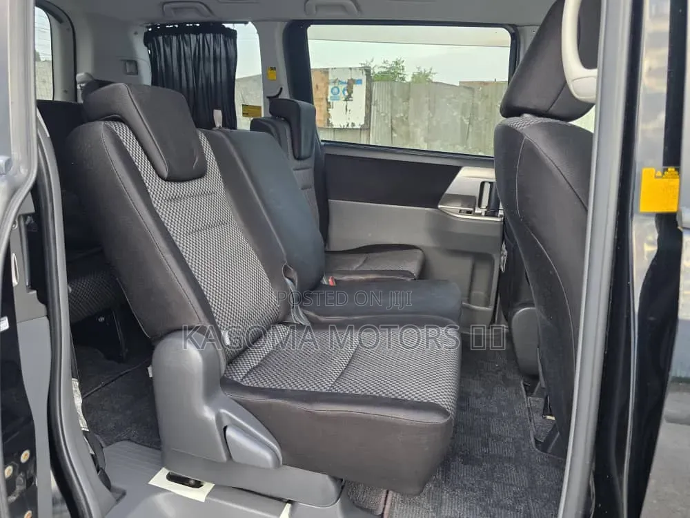 Toyota Noah 2008 Black