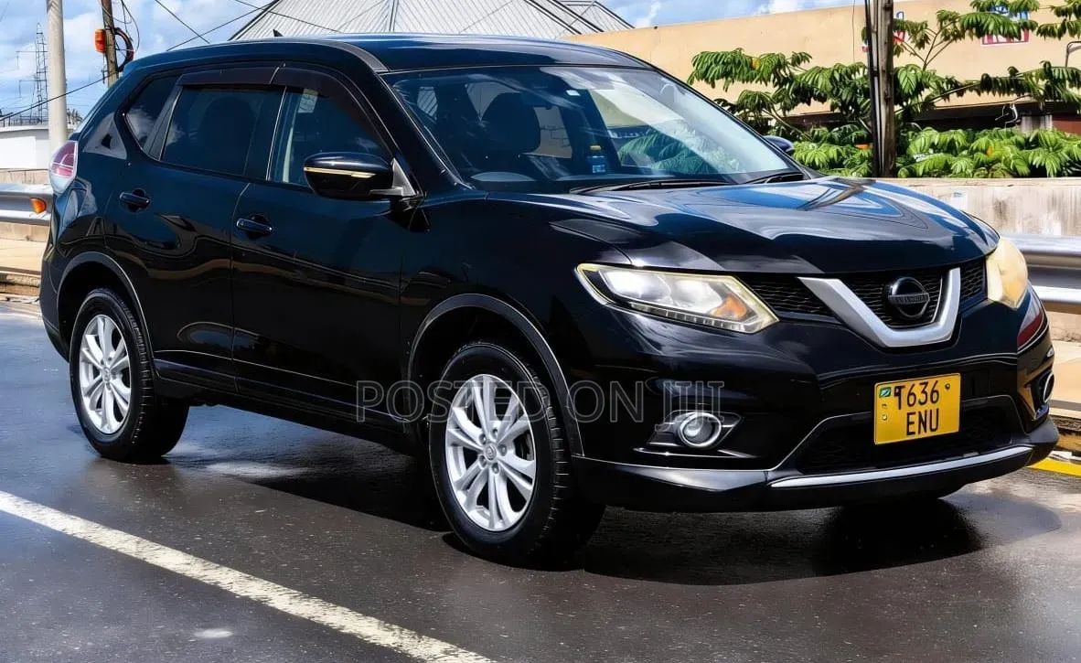 Nissan X-Trail 2012 Black