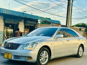 Toyota Crown 2006 Silver