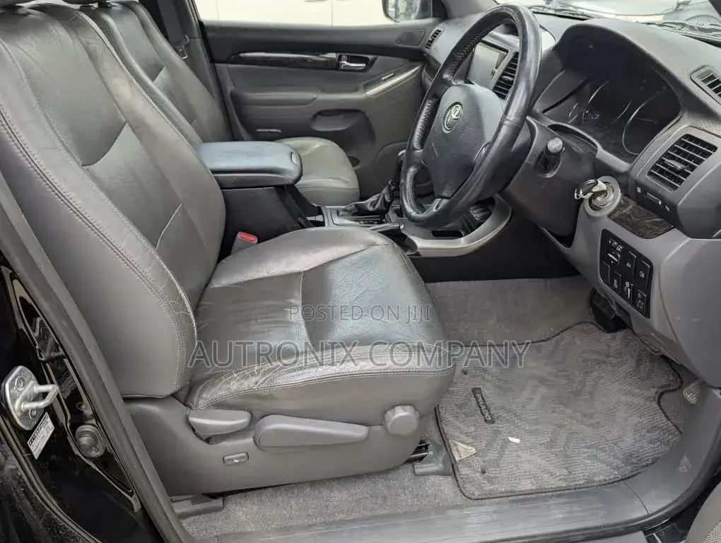 Toyota Land Cruiser Prado 2007 Black