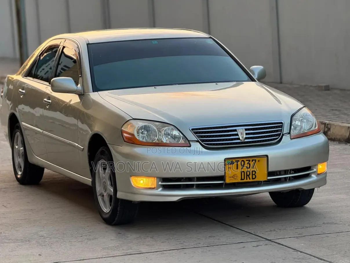 Toyota Mark II 2004 Silver